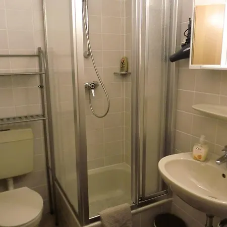 Guest house Maddox 2*
