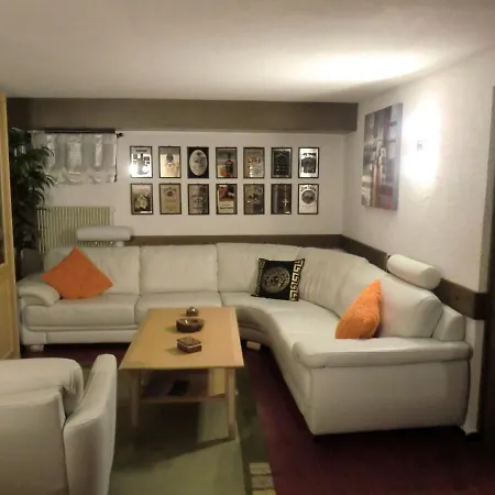 Maddox Guest house 2*